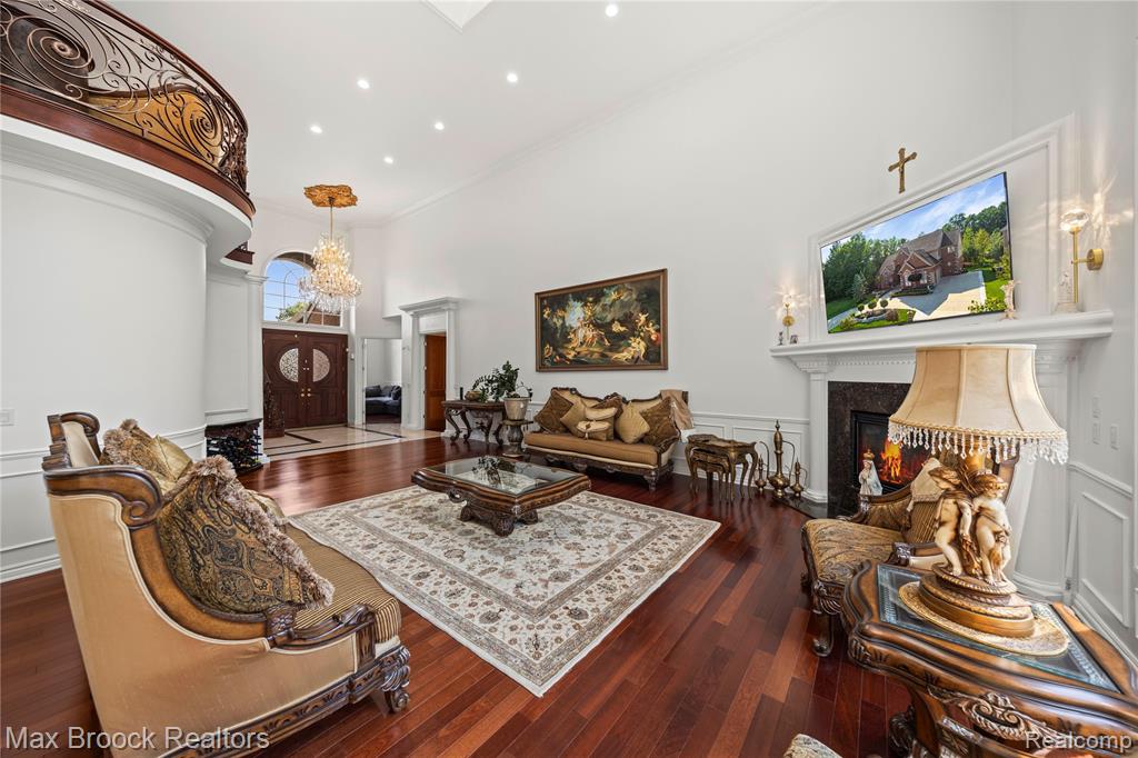 5679 Branford Drive, West Bloomfield, MI — Photo 12