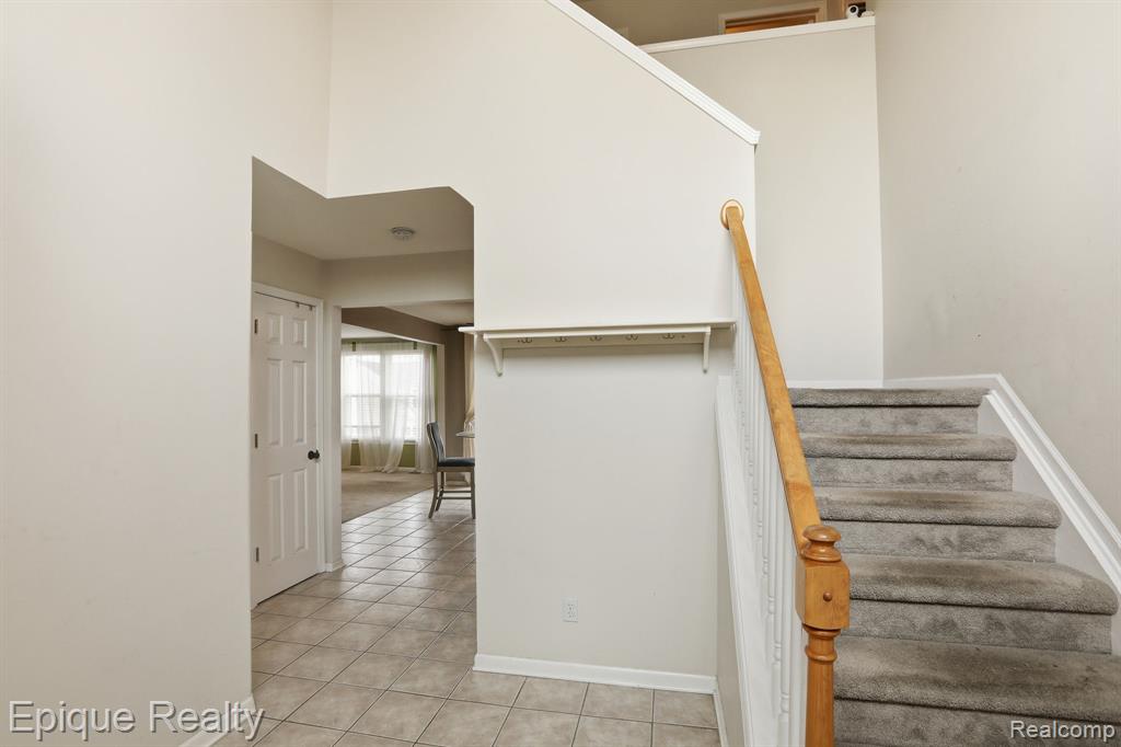 755 Lacosta Court, Pontiac, MI 48340 — Photo 5