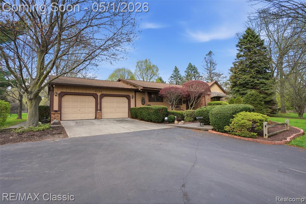 4134 Sleeth Road, Commerce Twp, MI 48382 — Photo 2
