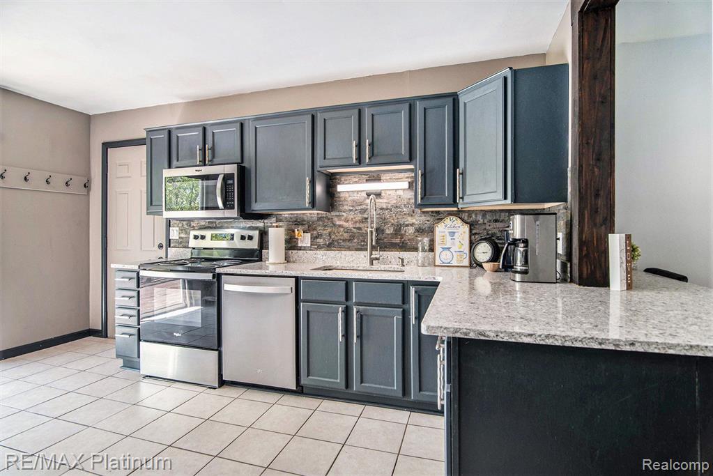 3687 STEINACKER Road, Howell, MI 48855 — Photo 5