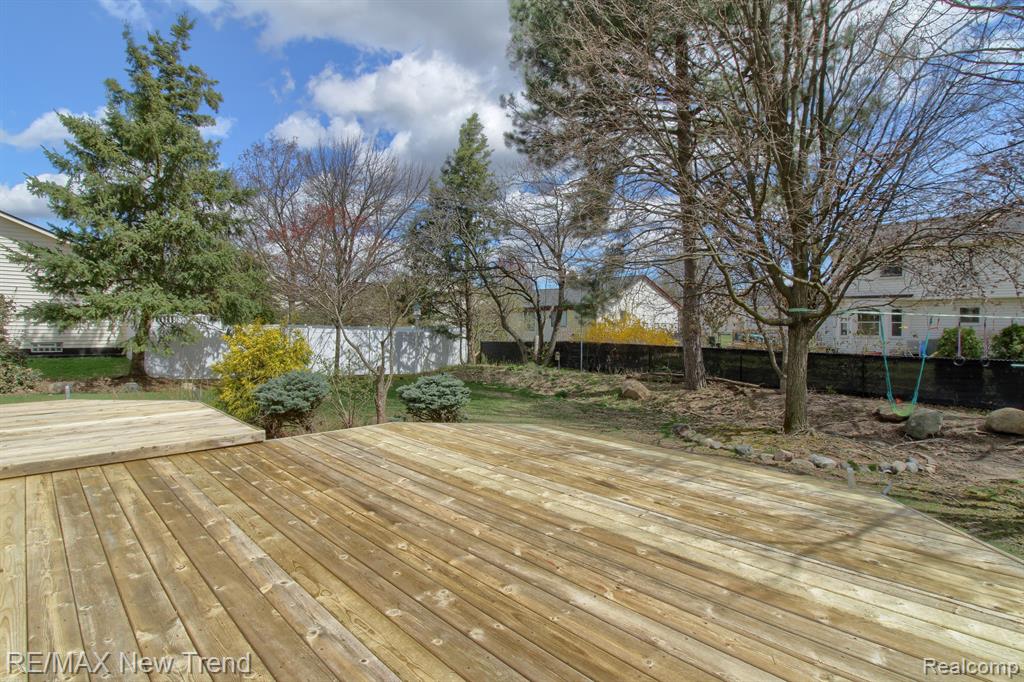 24802 SARAH FLYNN, Novi, MI — Photo 36