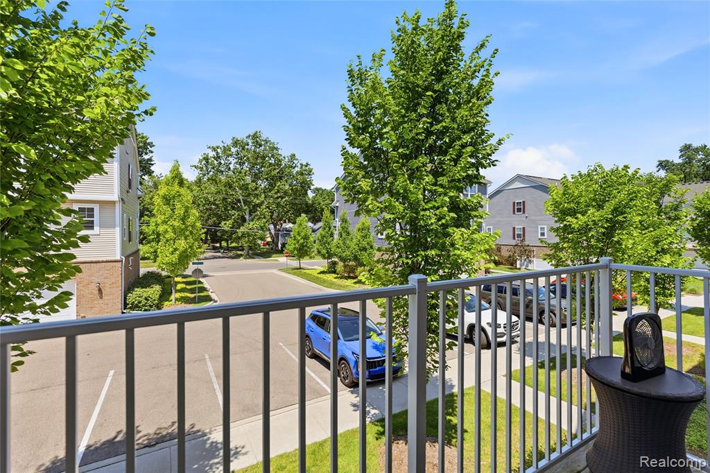 561 Parkdale Lane, Ferndale, MI 48220 — Photo 18