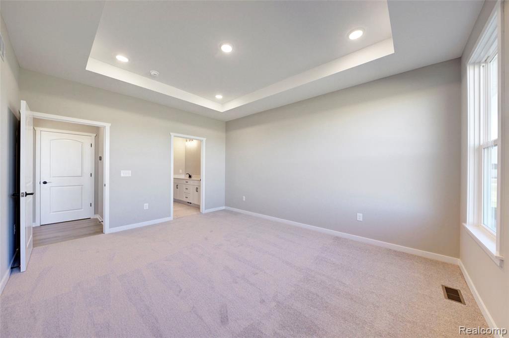 688 Round Rock Drive, Howell, MI 48843 — Photo 37