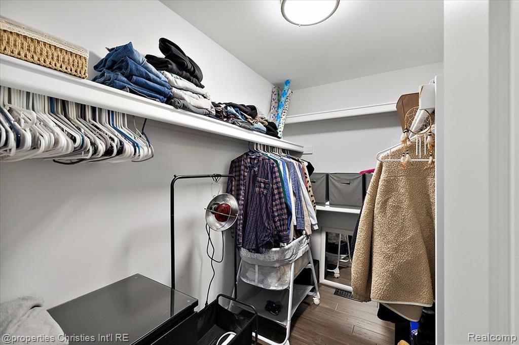581 S Winding Drive, Waterford, MI 48328 — Photo 18