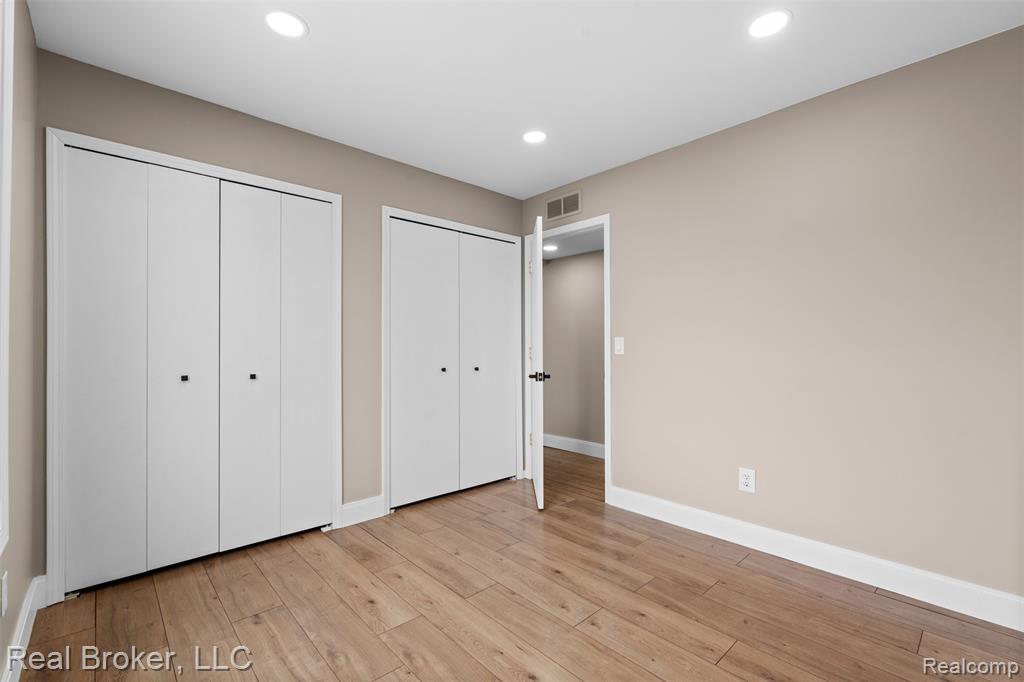 44594 Connecticut, Clinton Twp, MI 48038 — Photo 13