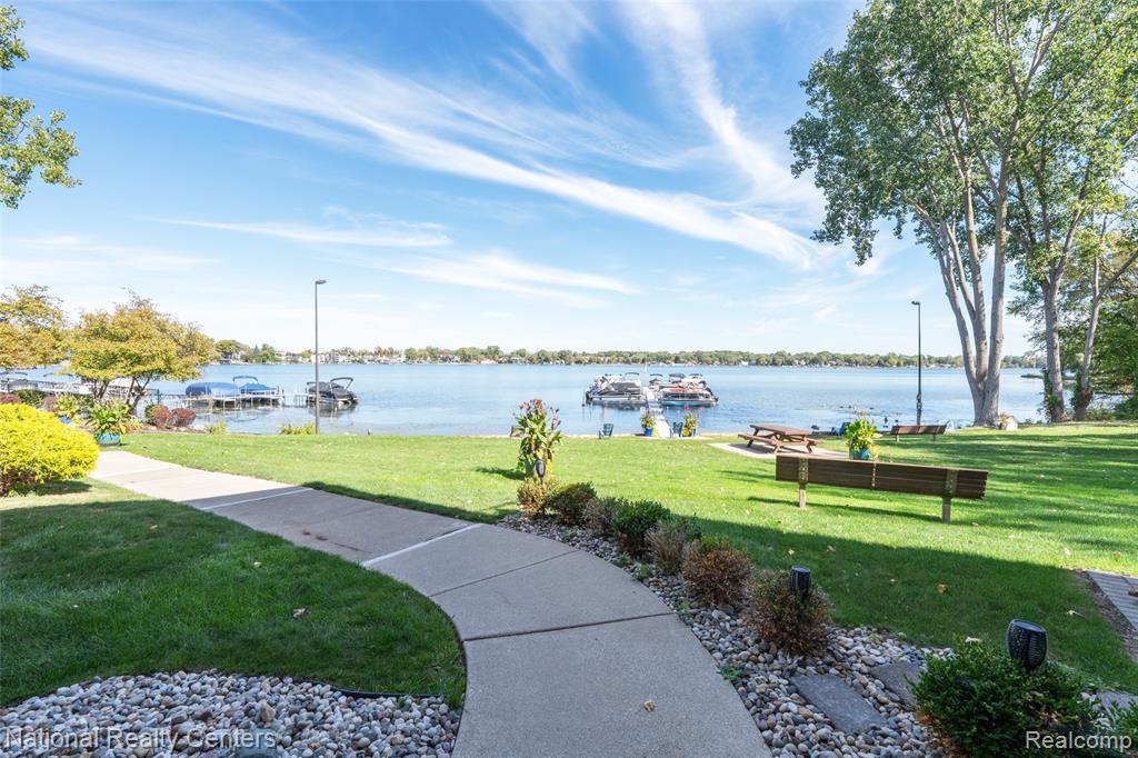 895 S Pontiac Trail, C203, Walled Lake, MI 48390 — Photo 3
