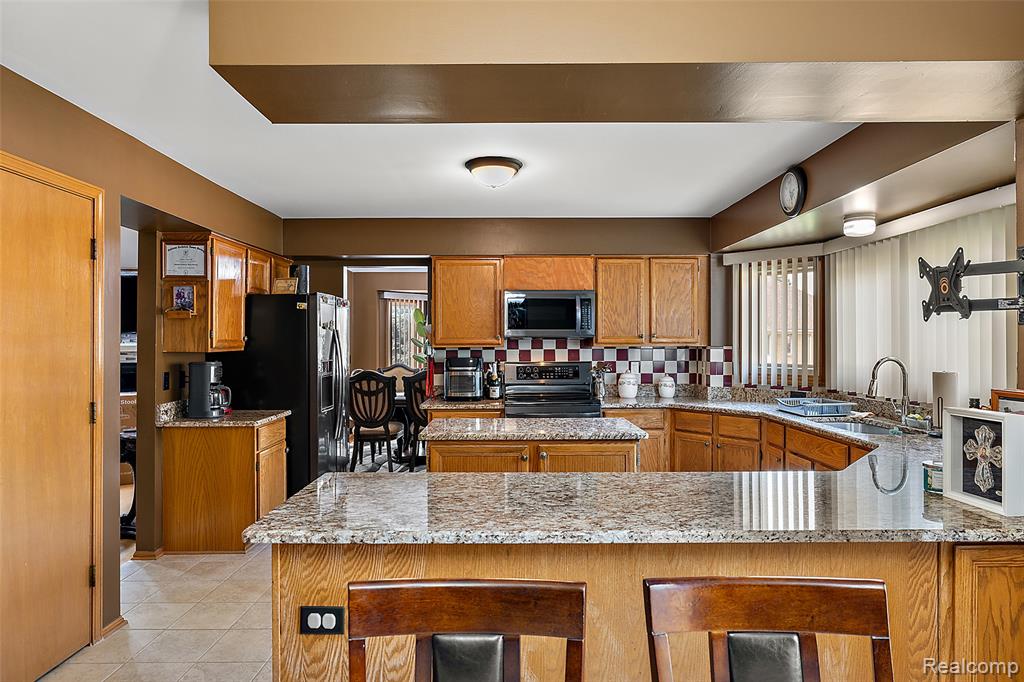 4871 Bayleaf Drive, Sterling Heights, MI 48314 — Photo 13