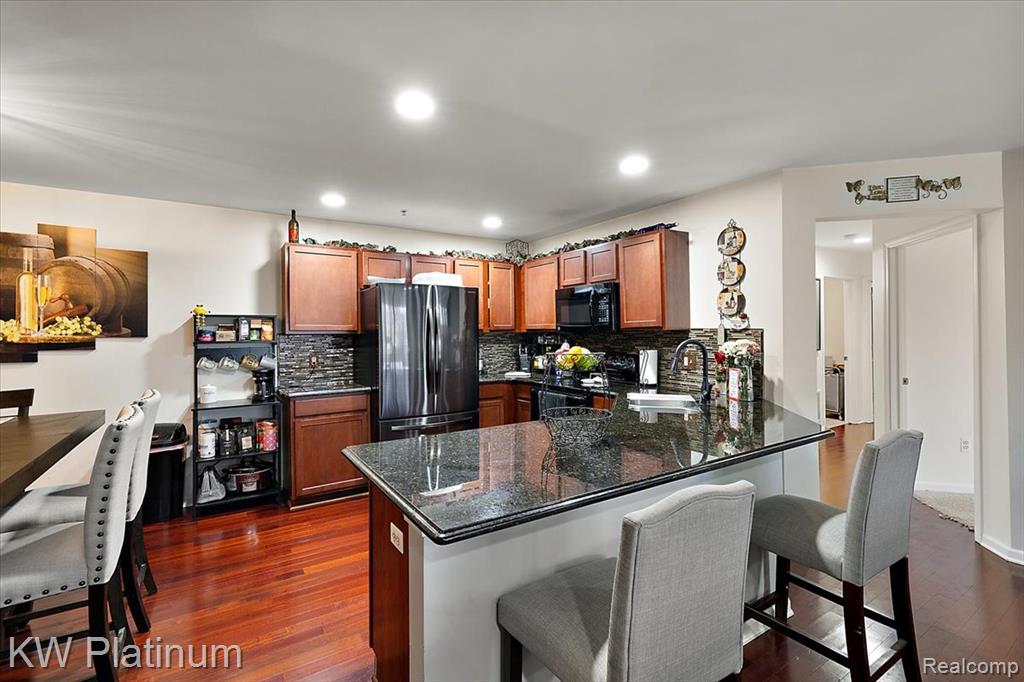 45519 Hidden View Court, Utica, MI 48315 — Photo 10