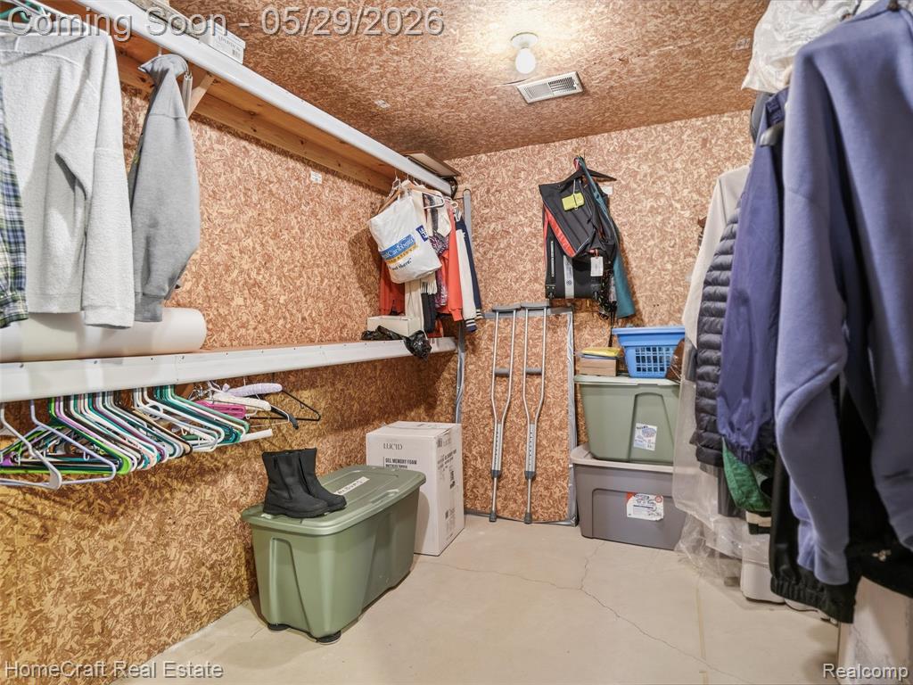 45088 DANBURY Road, Canton, MI 48188 — Photo 35