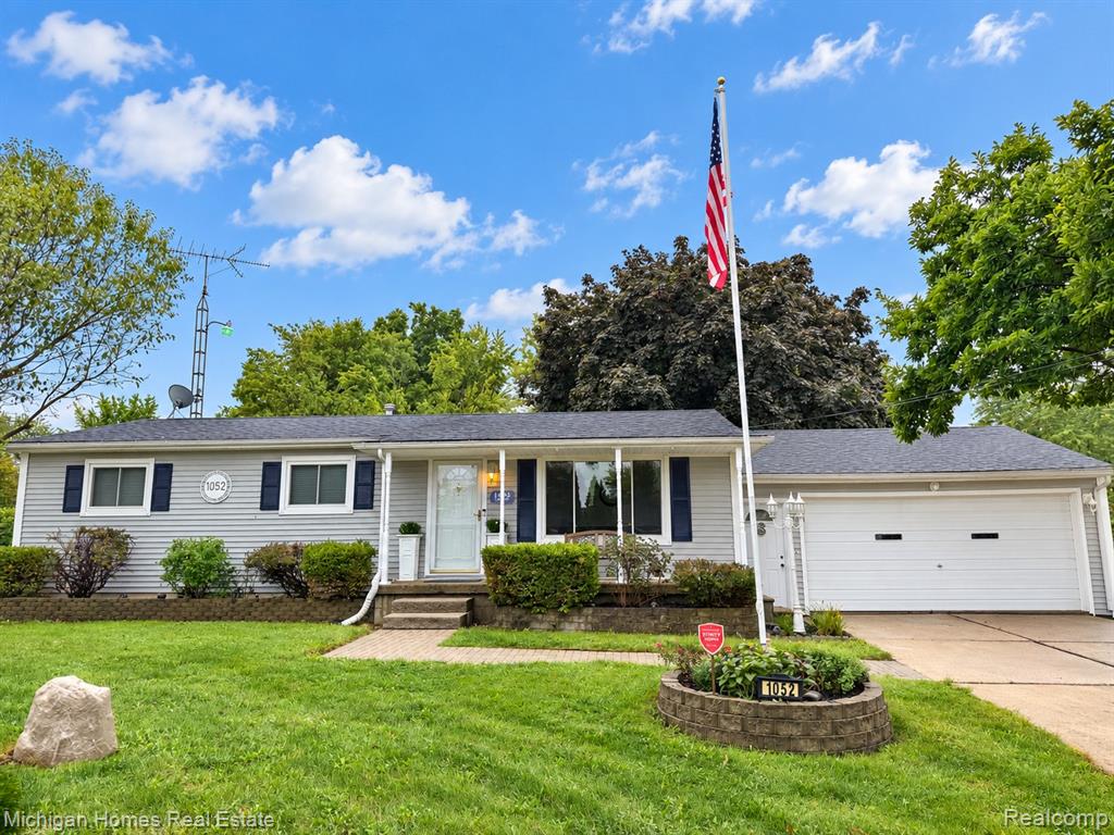 1052 Barbara Street, Grand Blanc, MI 48439