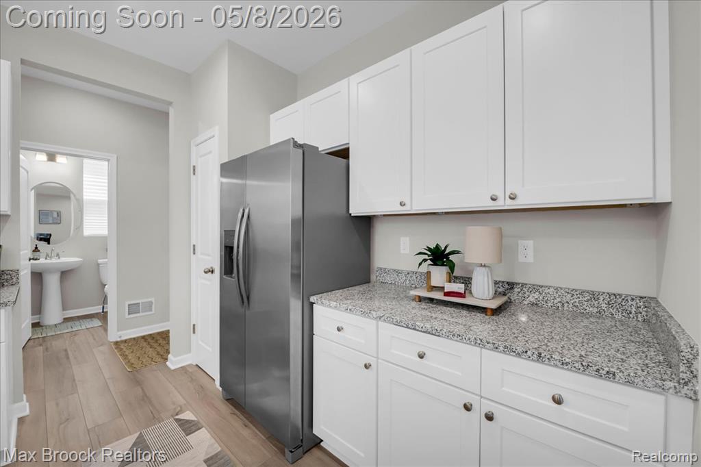 240 W Wilson, Pontiac, MI 48341 — Photo 18