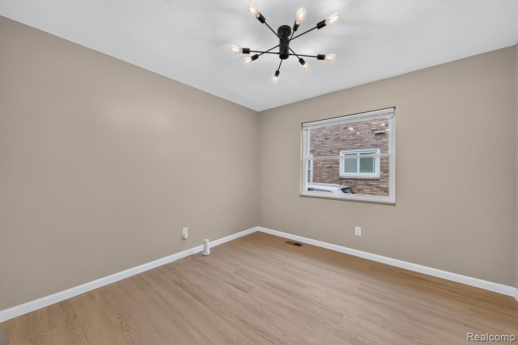 19391 Sussex Street, Detroit, MI 48235 — Photo 16