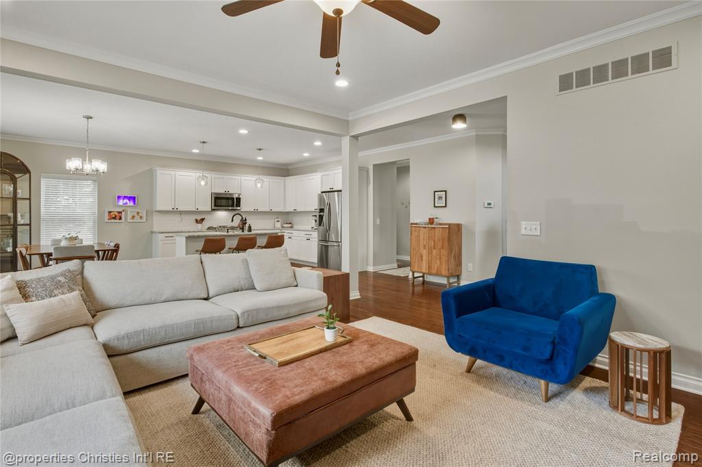 9024 Elmhurst Avenue, Plymouth, MI 48170 — Photo 24