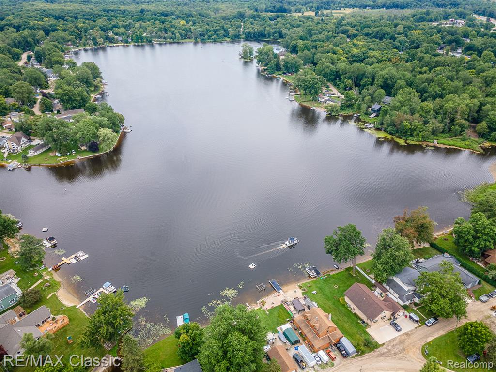 253 Delaware Road, Whitmore Lake, MI 48189 — Photo 34