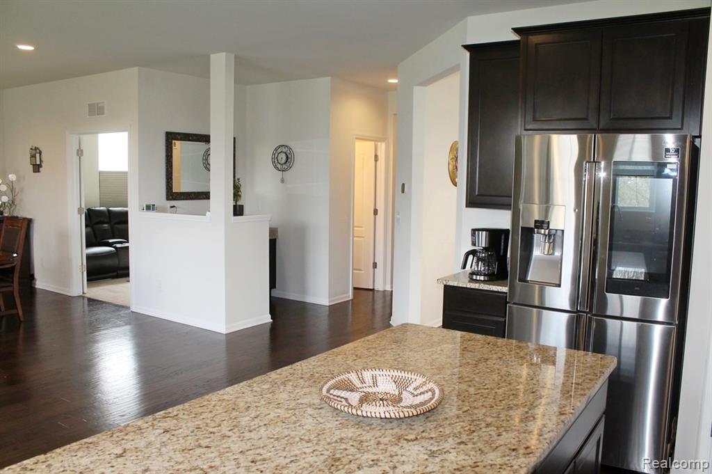 860 Backshore Drive, Canton, MI 48187 — Photo 31