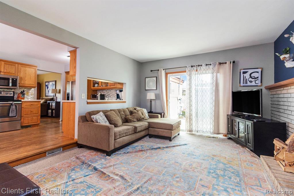 8341 FORREST Drive, Canton, MI 48187 — Photo 11
