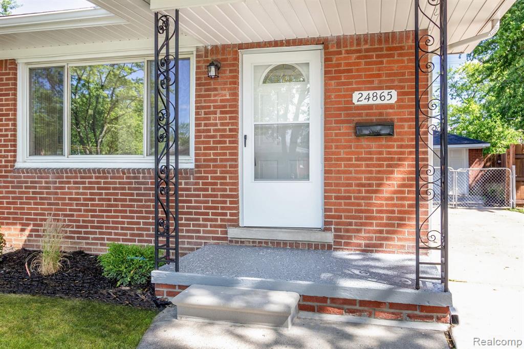24865 Ridgecroft Avenue, Eastpointe, MI 48021 — Photo 3