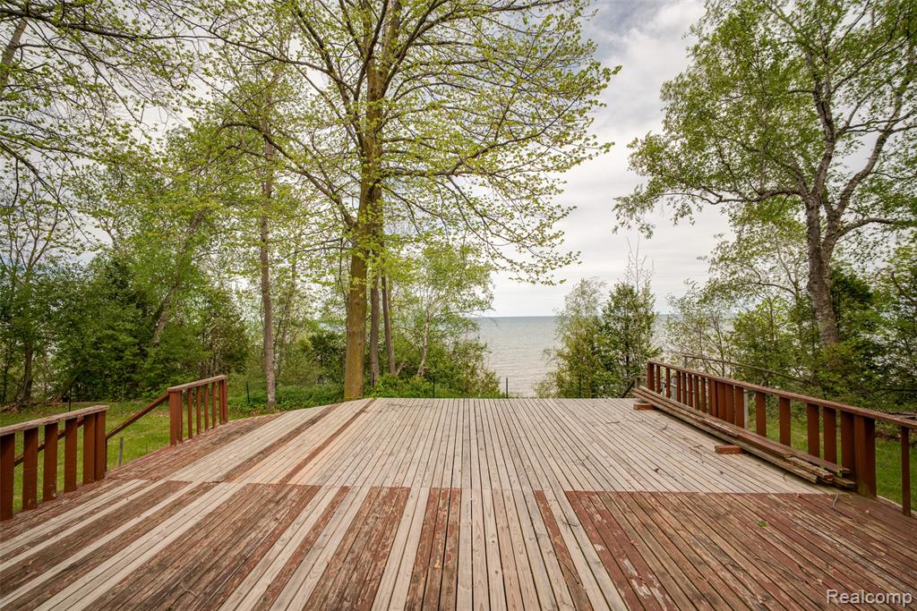 6240 Lakeshore Road N, Palms, MI 48465 — Photo 26