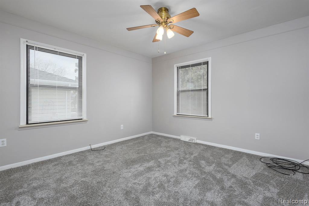 17204 Park Lane, Fraser, MI 48026 — Photo 14