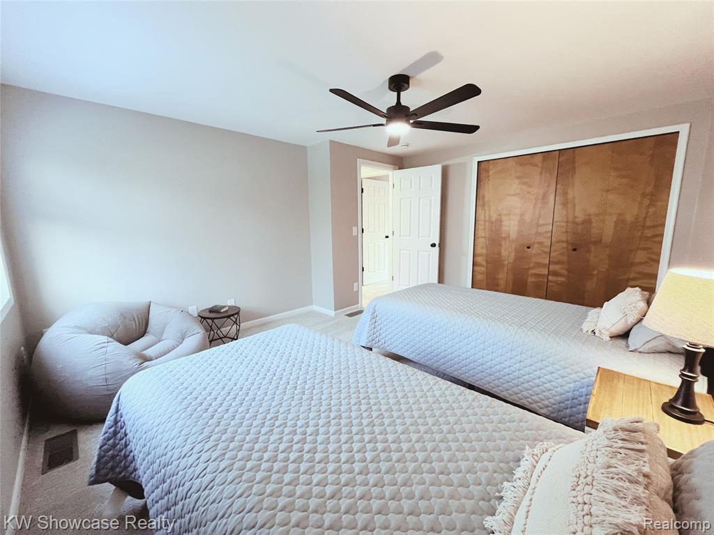 2034 E Nalone, Wixom, MI 48393 — Photo 26