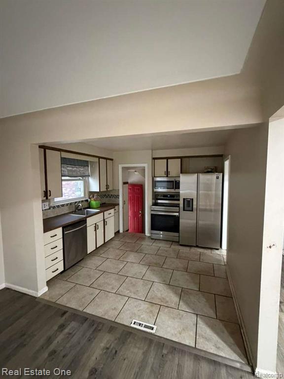 6835 Rosemont Avenue, Detroit, MI 48228 — Photo 9