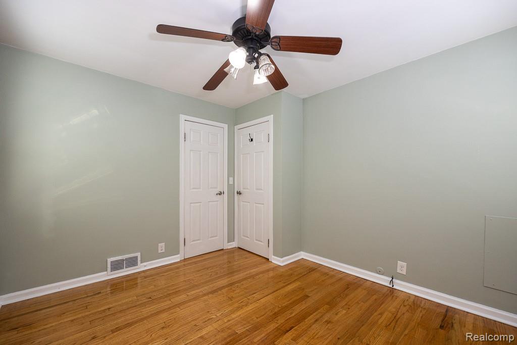 743 E Liberty Street, Milford, MI 48381 — Photo 11