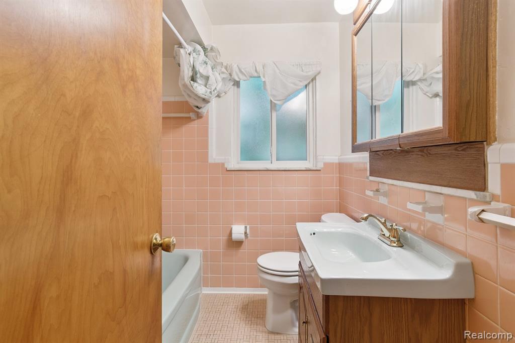 7868 Robinson Avenue, Allen Park, MI 48101 — Photo 20