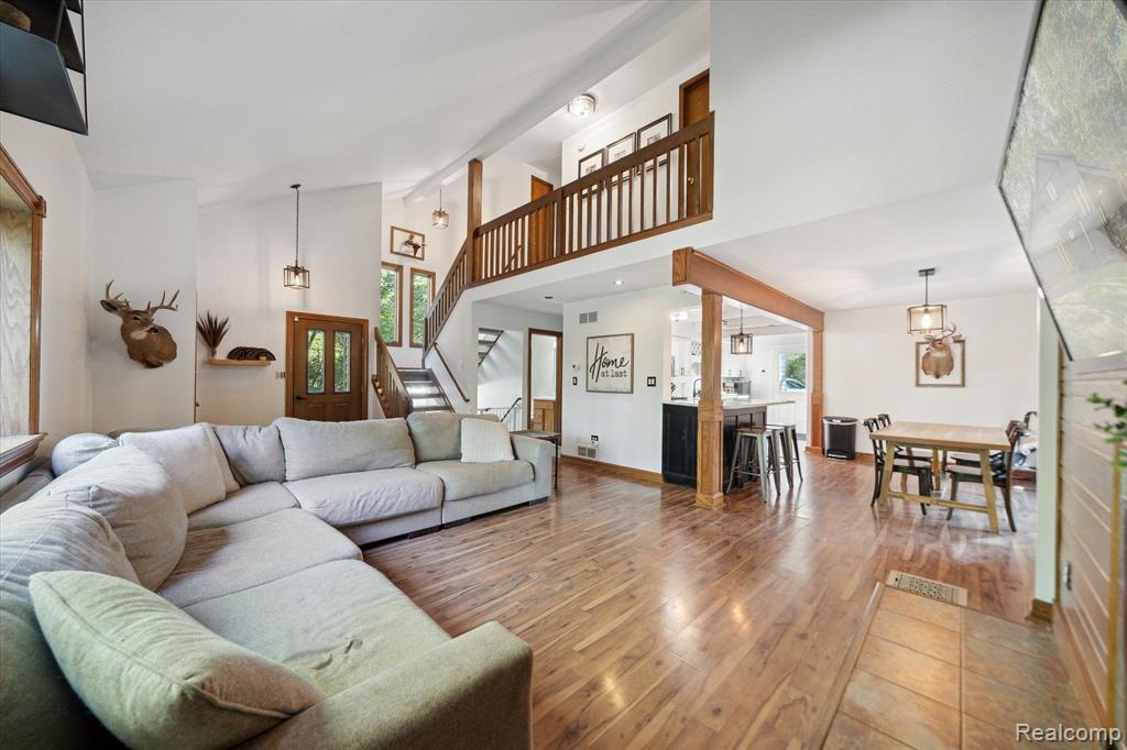 4211 COUNTRY Way, Hartland, MI 48353 — Photo 13