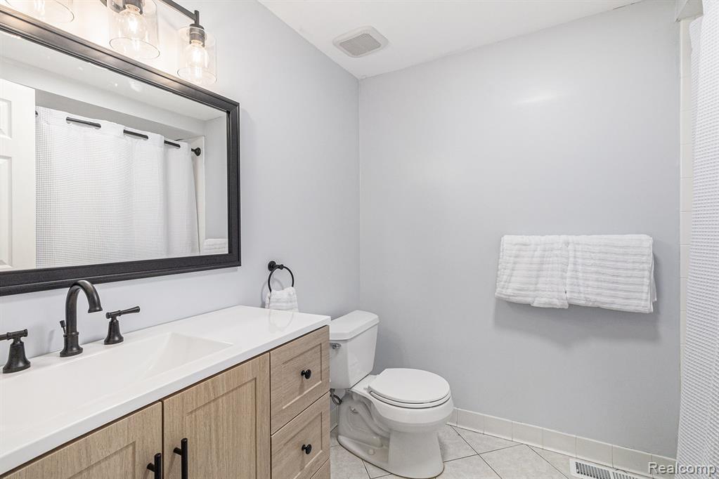 6507 Amy Drive, Clarkston, MI 48348 — Photo 20