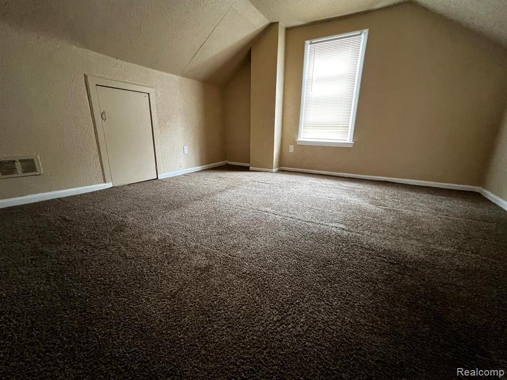 8260 COYLE Street, Detroit, MI 48228 — Photo 16