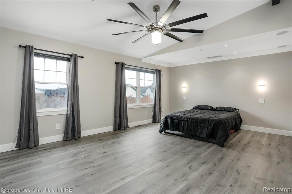 2542 WOODWARD Avenue, Detroit, MI 48201 — Photo 16