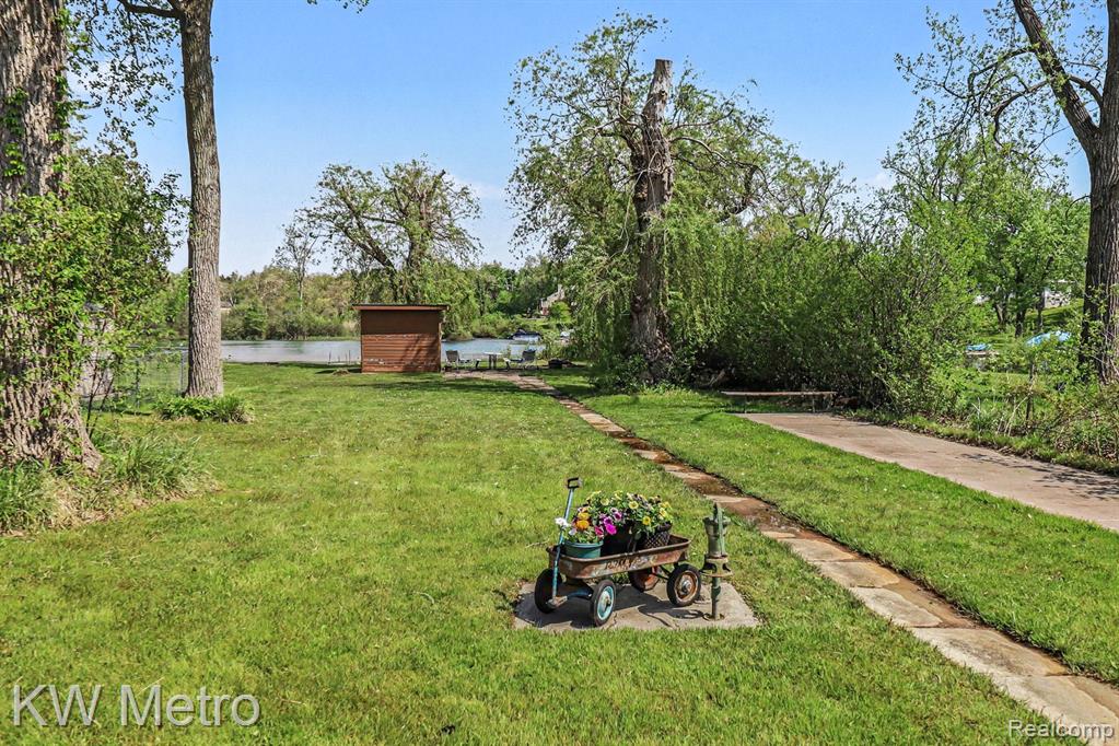 657 Dunleavy Drive, Highland, MI 48356 — Photo 25