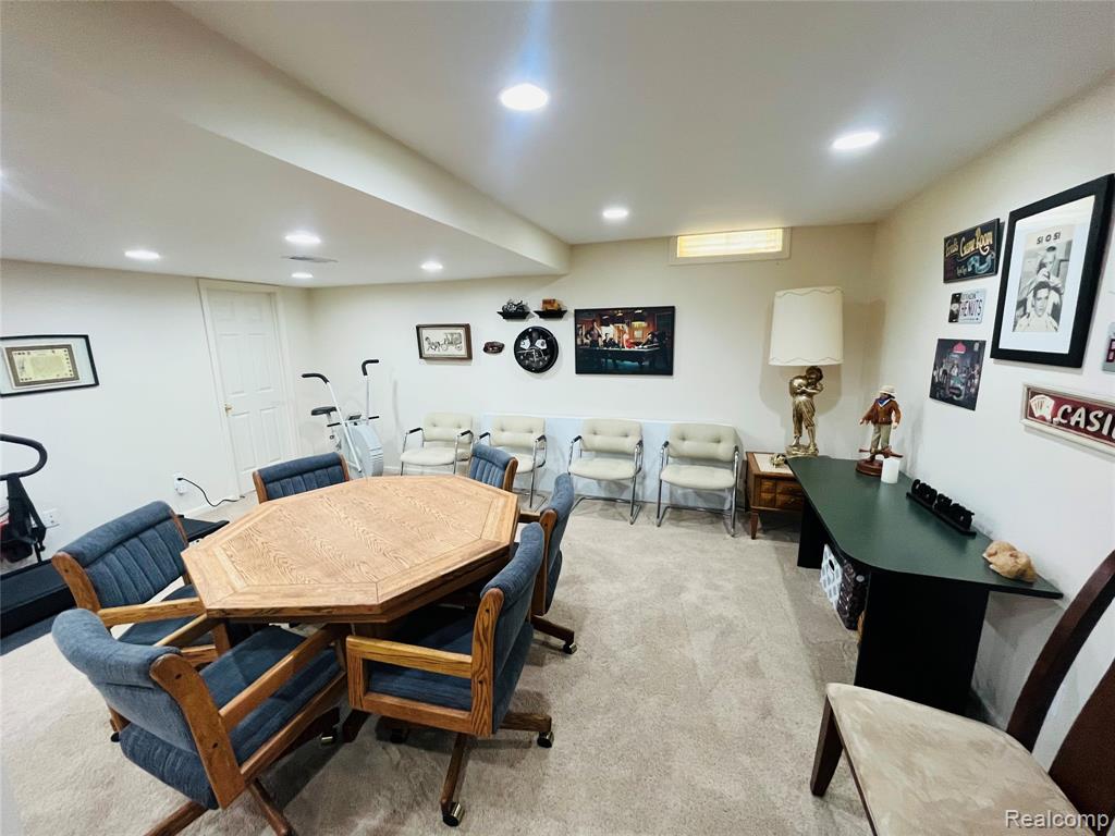 828 Woodhaven Drive, Commerce Twp, MI 48390 — Photo 30