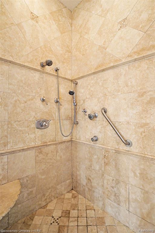 16987 Kings Fairway Lane, Grand Blanc, MI 48439 — Photo 39