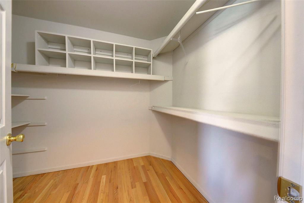 15756 Lamont Drive, Macomb, MI 48042 — Photo 24