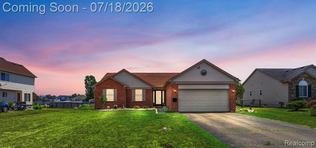 1529 Baypointe Circle, Grand Blanc, MI 48439
