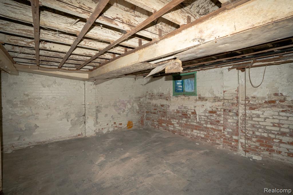 17257 MOENART Street, Hamtramck, MI 48212 — Photo 19
