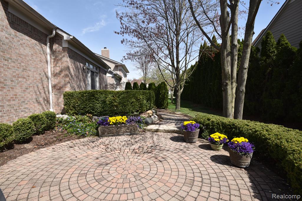 4048 CHATFIELD Lane, Troy, MI 48098 — Photo 35