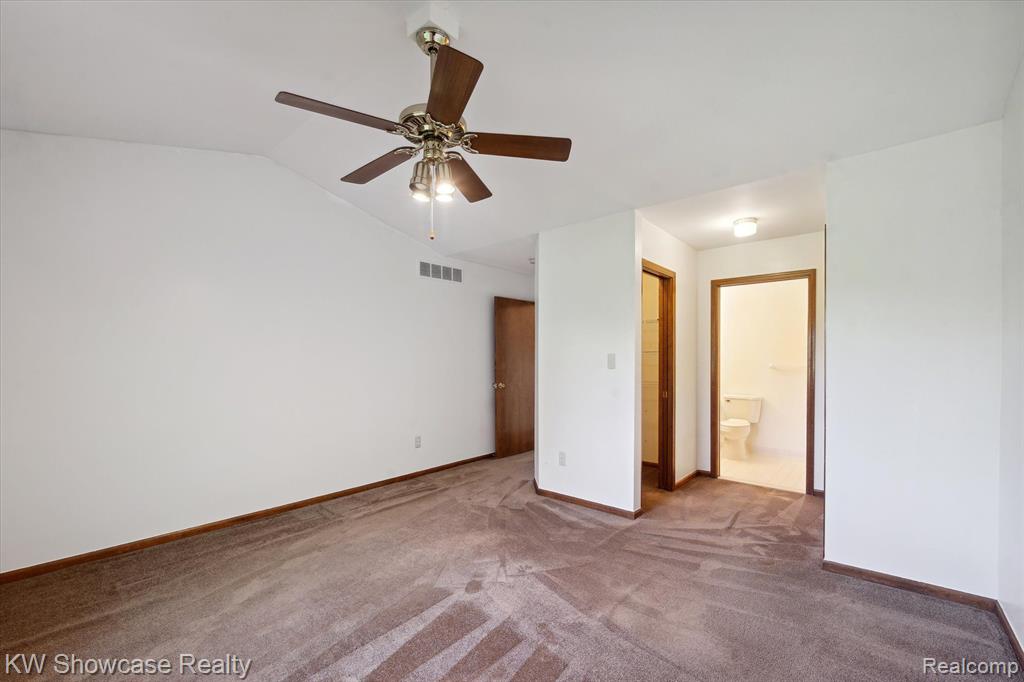 730 CHALLENGING Trail, South Lyon, MI 48178 — Photo 17