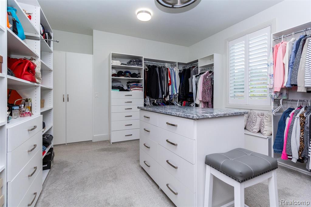 302 Tanview Drive, Oxford, MI, 48371