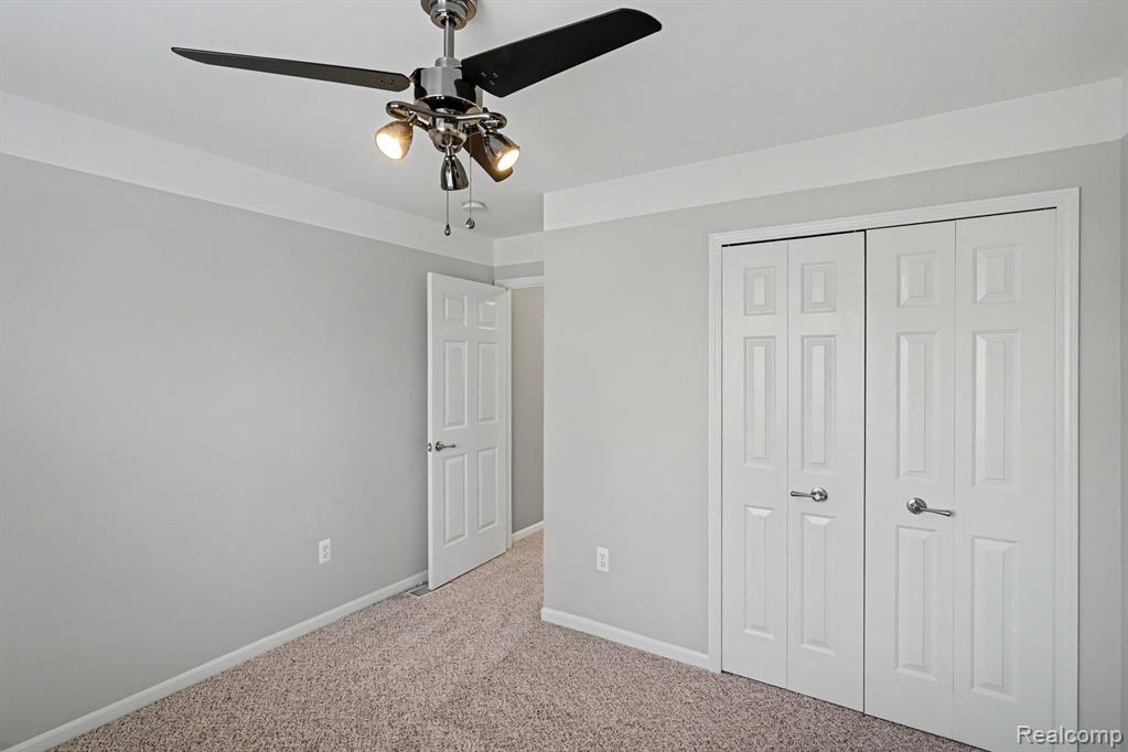 6076 Evergreen Lane, Grand Blanc, MI 48439 — Photo 9
