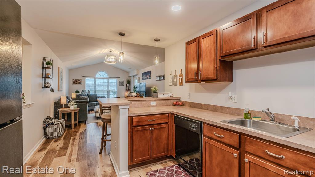 28209 Oakmonte Circle E, 60, New Hudson, MI 48165 — Photo 14