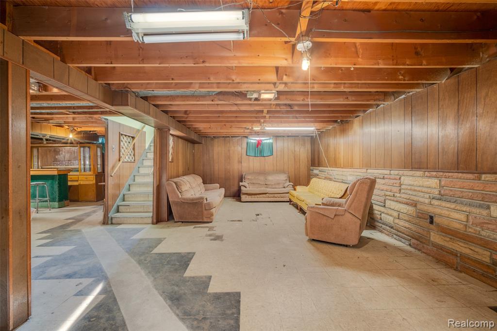 29889 Brown Court, Garden City, MI — Photo 22