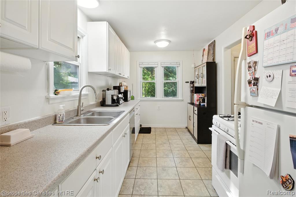 915 W Marshall Street, Ferndale, MI 48220 — Photo 9