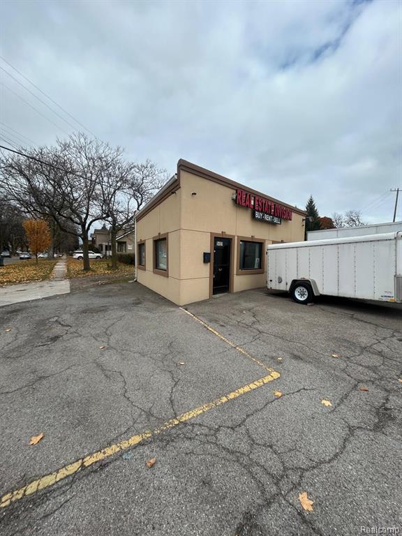 9480 Dix, Dearborn, MI 48120 — front exterior
