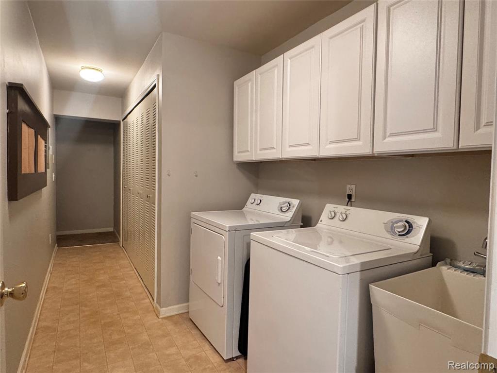 45997 RHODES Drive, Macomb, MI 48044 — Photo 20