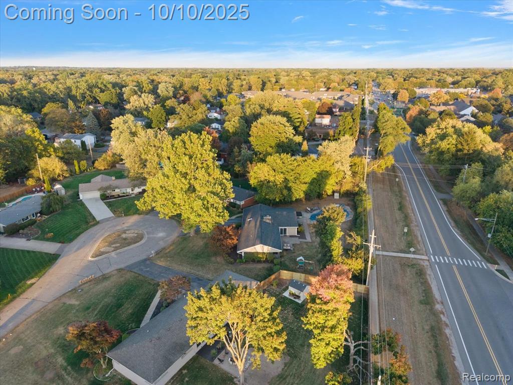 7496 Cornwall Court, West Bloomfield, MI — Photo 42