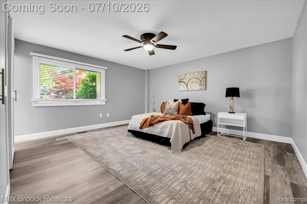 5229 Simpson Lake Road, West Bloomfield, MI 48323 — Photo 22