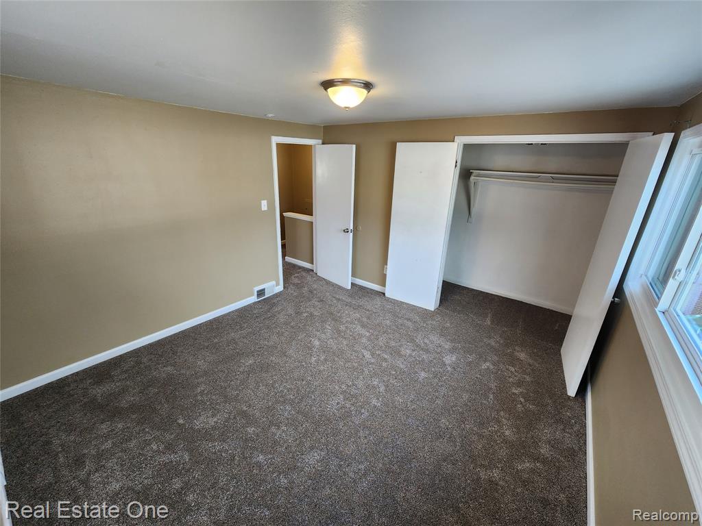 8741 W 9 Mile Road, Oak Park, MI 48237 — Photo 14