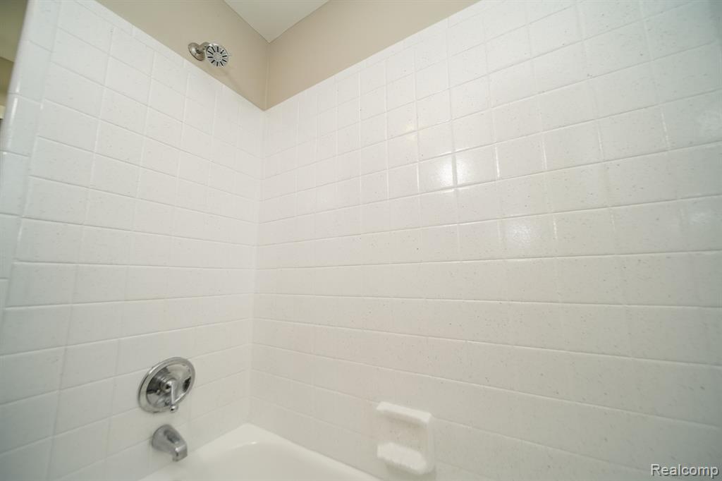 51784 Julies Drive, Clinton Twp, MI 48047 — Photo 51